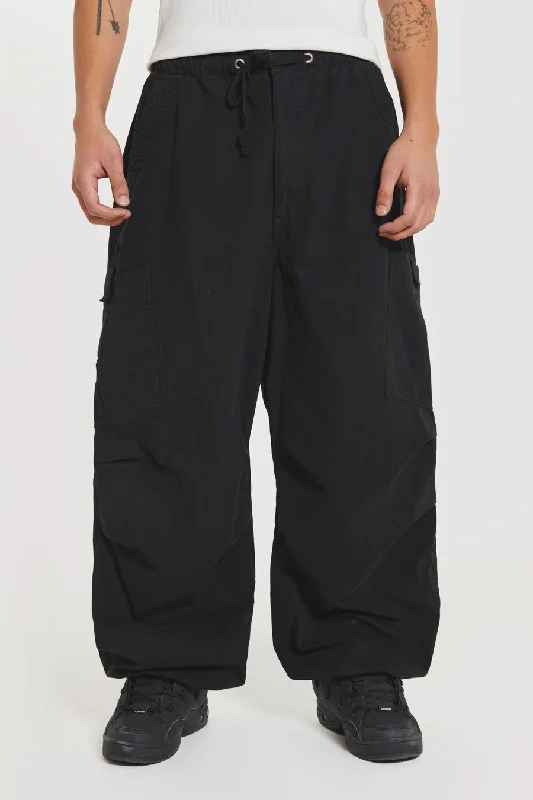 Men's cargo pants with a utility loop for hanging tools or accessoriesAdjustable - Waist and Cuff Men Cargo Pants for a Perfect Fit in All SituationsBlack Parachute Cargo Pants Men's cargo pants with a utility loop for hanging tools or accessoriesAdjustable - Waist and Cuff Men Cargo Pants for a Perfect Fit in All SituationsBlack Parachute Cargo Pants
