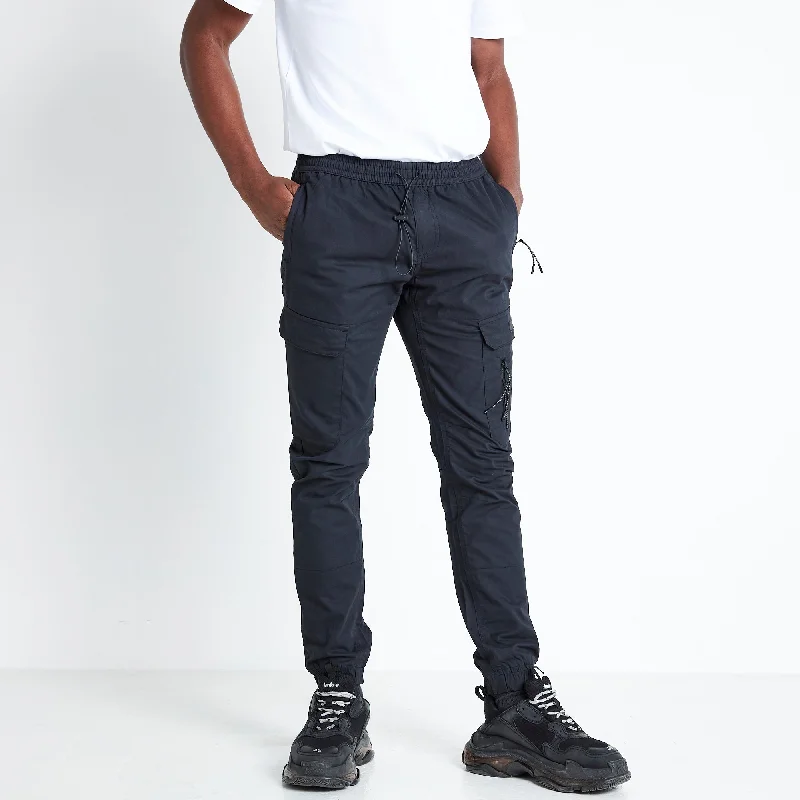 Men's water - resistant nylon cargo pants for rainy outdoor activitiesStretch - Fabric Men Cargo Pants for Enhanced Mobility during Hiking or ClimbingCuffed Cargo Pants - Black Men's water - resistant nylon cargo pants for rainy outdoor activitiesStretch - Fabric Men Cargo Pants for Enhanced Mobility during Hiking or ClimbingCuffed Cargo Pants - Black