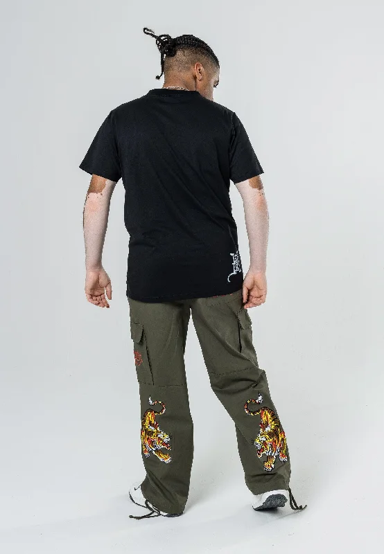 Men's cargo pants with a utility loop for hanging tools or accessoriesAdjustable - Waist and Cuff Men Cargo Pants for a Perfect Fit in All SituationsMens Double Tiger Cargo Pants Trousers - Olive Men's cargo pants with a utility loop for hanging tools or accessoriesAdjustable - Waist and Cuff Men Cargo Pants for a Perfect Fit in All SituationsMens Double Tiger Cargo Pants Trousers - Olive