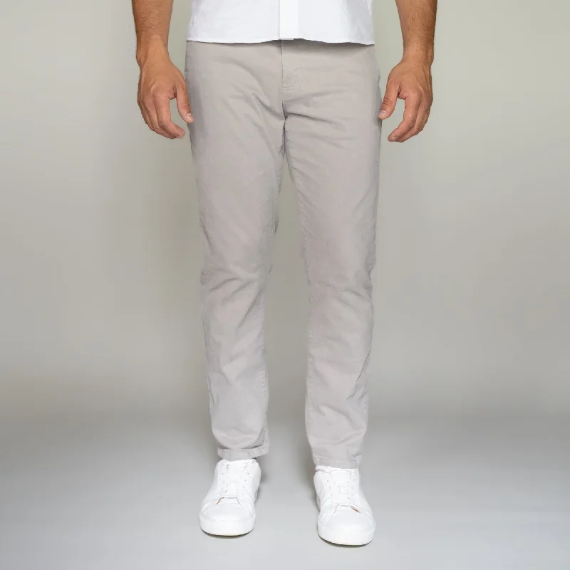 Men's ripped knee casual denim pants for a trendy street lookElastic - Ankle Men Casual Pant for a Trendy and Sporty VibeItalian 5-Pocket Pants - Grey Men's ripped knee casual denim pants for a trendy street lookElastic - Ankle Men Casual Pant for a Trendy and Sporty VibeItalian 5-Pocket Pants - Grey