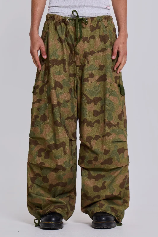 Men's camouflage print cotton cargo pants for hunting tripsMulti - Pocket Men Cargo Pants with Hidden and Secure CompartmentsDuck Camo Parachute Pants Men's camouflage print cotton cargo pants for hunting tripsMulti - Pocket Men Cargo Pants with Hidden and Secure CompartmentsDuck Camo Parachute Pants
