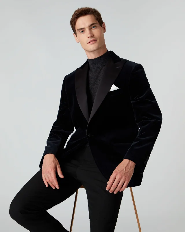 Checkered men jackets in a plaid pattern for a preppy appearanceSherpa - Lined Men Jacket for a Cozy and Winter - Ready LookMen's Woven Tux Jacket Midnight Navy Blue Checkered men jackets in a plaid pattern for a preppy appearanceSherpa - Lined Men Jacket for a Cozy and Winter - Ready LookMen's Woven Tux Jacket Midnight Navy Blue