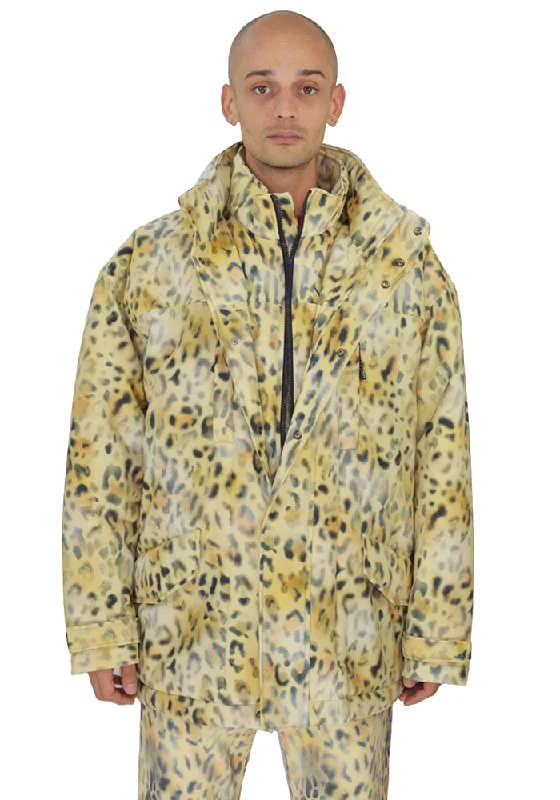 Long - line men coats reaching below the knee for maximum coveragePackable Men Down Jacket with a Stuff Sack IncludedNAPA BY MARTINE ROSE NA4DVGFM7 A-JAG OUTER WEAR FM7 JAG FANTASY MR Long - line men coats reaching below the knee for maximum coveragePackable Men Down Jacket with a Stuff Sack IncludedNAPA BY MARTINE ROSE NA4DVGFM7 A-JAG OUTER WEAR FM7 JAG FANTASY MR