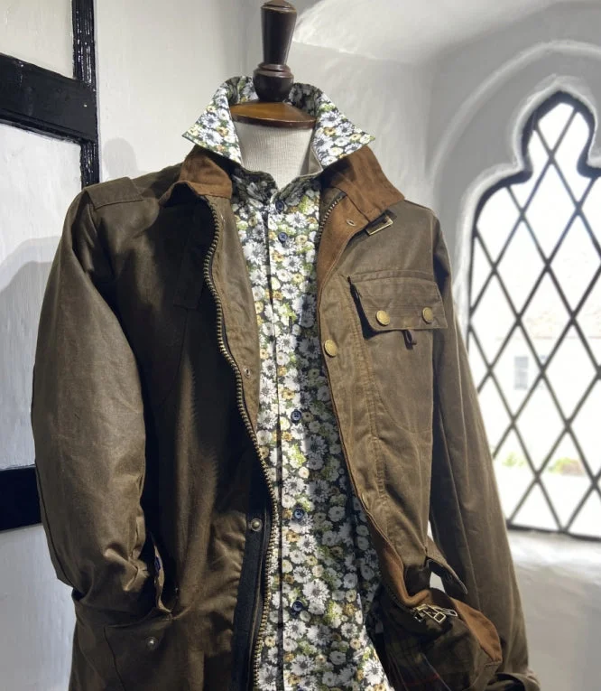 Men coats with a contrasting trim for a fashion - forward aestheticHooded and Thumb - Hole Cuffs Men Down Jacket for Added ComfortBEXLEY BROWN Men coats with a contrasting trim for a fashion - forward aestheticHooded and Thumb - Hole Cuffs Men Down Jacket for Added ComfortBEXLEY BROWN