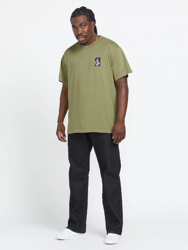 Solid - color men hoodie in trendy olive greenCamouflage Men Hoodie for an Outdoor and Tactical LookSkate Vitals Originator Short Sleeve Tee - Thyme Green Solid - color men hoodie in trendy olive greenCamouflage Men Hoodie for an Outdoor and Tactical LookSkate Vitals Originator Short Sleeve Tee - Thyme Green