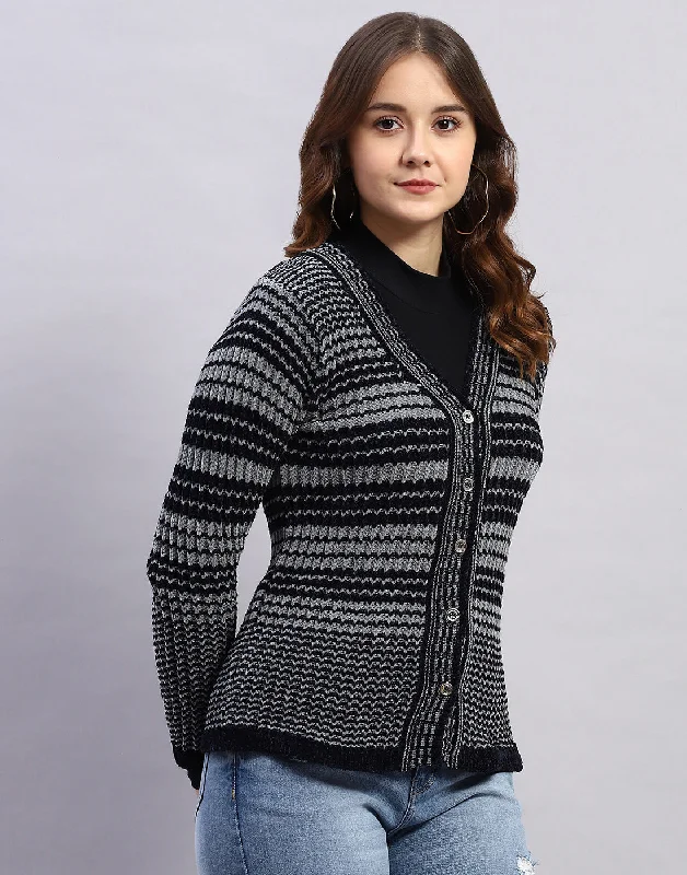 Women Navy Blue Self Design V Neck Full Sleeve Cardigan