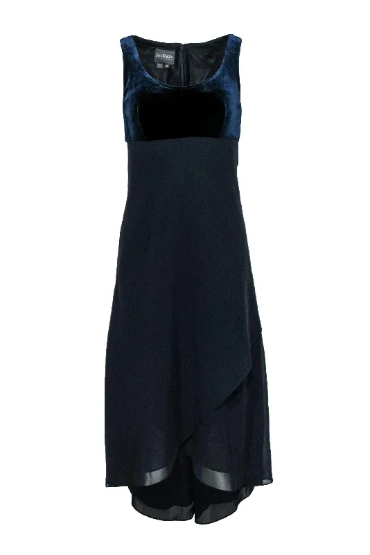 Backless Women Dress for a Sexy and Alluring Look at Evening Events Backless Women Dress for a Sexy and Alluring Look at Evening Events Kay Unger - Midnight Blue Sleeveless High-Low Gown w/ Velvet Top Sz 8