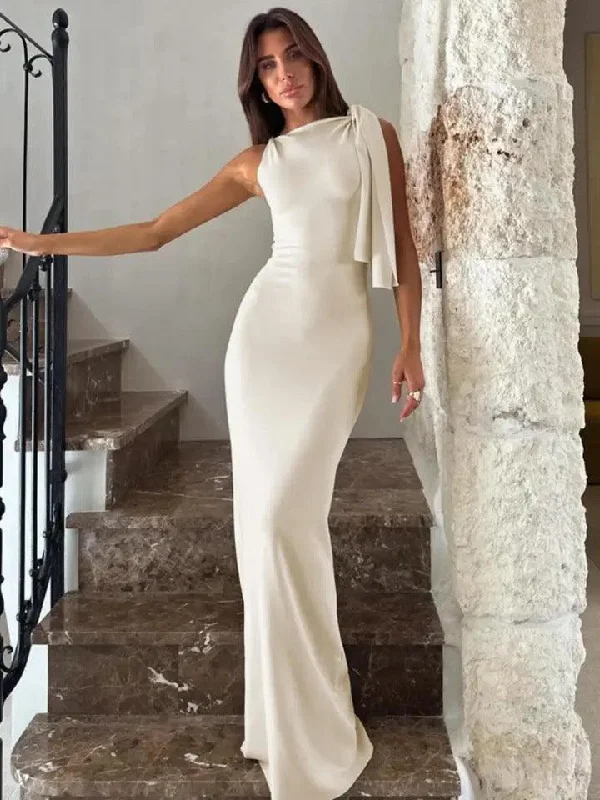 Backless Women Dress for a Sexy and Alluring Look at Evening Events Backless Women Dress for a Sexy and Alluring Look at Evening Events Lavi Luxe Bodycon Maxi Dress