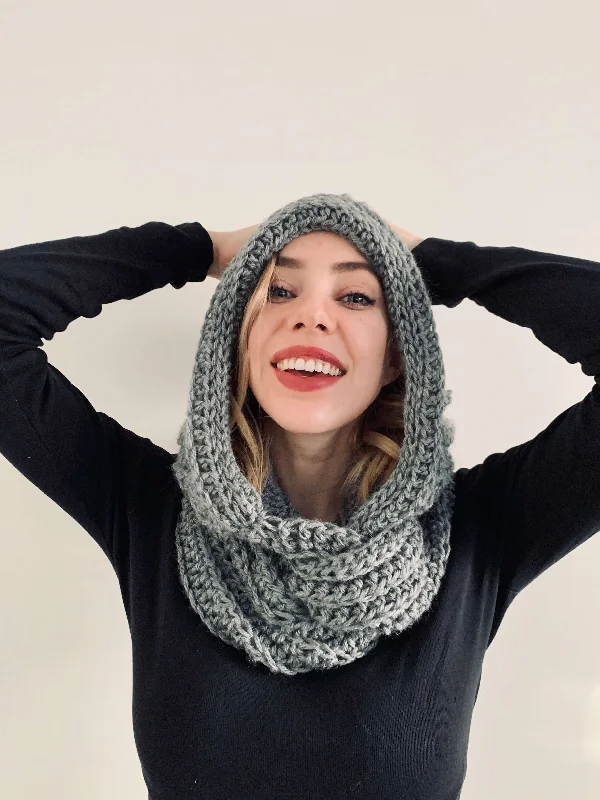 Embroidered scarf with detailed beadwork for an ethnic charmCrochet Kit - Hooded Alpa Scarf Embroidered scarf with detailed beadwork for an ethnic charmCrochet Kit - Hooded Alpa Scarf