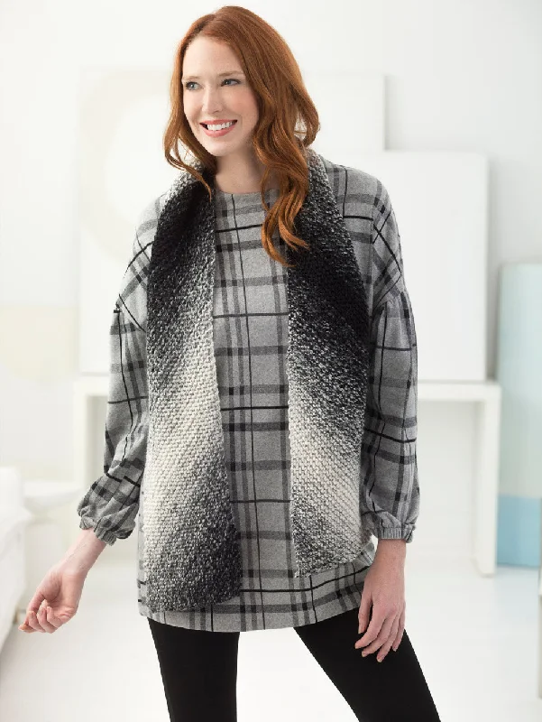 Scarf with a reversible design, two different colors or patternsDiagonal Knit Scarf