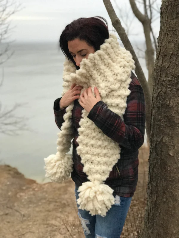 Wool scarf in classic herringbone weave for men's winter warmthKnit Kit - Statement Scarf Wool scarf in classic herringbone weave for men's winter warmthKnit Kit - Statement Scarf