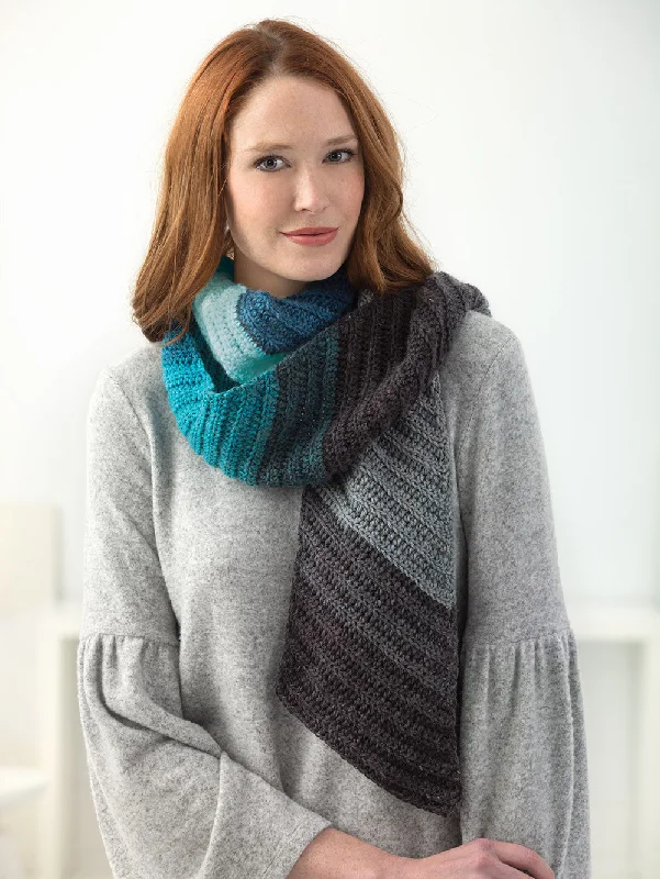 Cashmere scarf with a soft and luxurious texture for special occasionsShaded Diagonal Scarf (Crochet) Cashmere scarf with a soft and luxurious texture for special occasionsShaded Diagonal Scarf (Crochet)