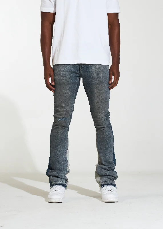 Men's Cargo Jeans with Multiple Pockets for a Practical and Outdoor - Friendly LookArch Flare Denim (Indigo Rinse) Men's Cargo Jeans with Multiple Pockets for a Practical and Outdoor - Friendly LookArch Flare Denim (Indigo Rinse)