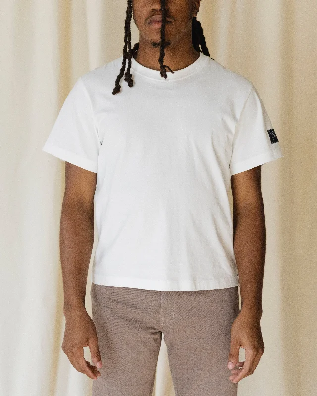 Men's Colored Jeans in Burgundy for a Bold and Fashion - Forward LookBoxy Tee | White Men's Colored Jeans in Burgundy for a Bold and Fashion - Forward LookBoxy Tee | White