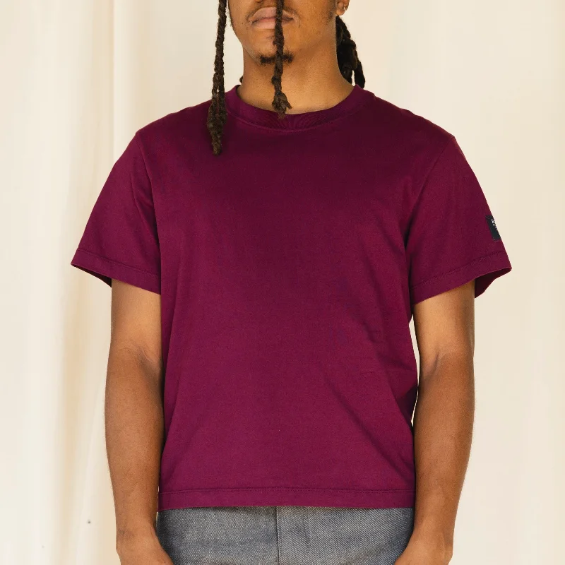 Men's Straight Leg Raw Denim Jeans for a Minimalist and Durable OptionBoxy Tee | Garnet Men's Straight Leg Raw Denim Jeans for a Minimalist and Durable OptionBoxy Tee | Garnet
