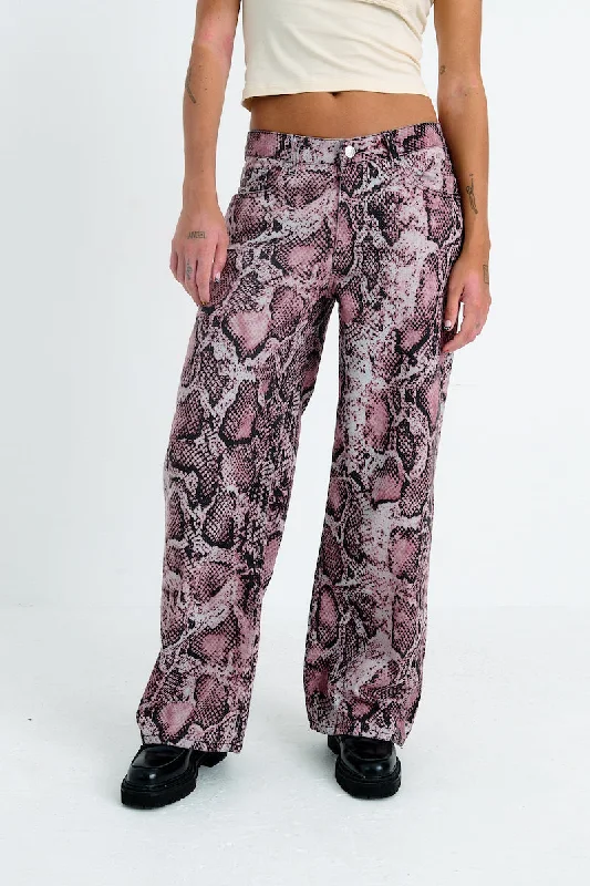 Men's Jeans with a Frayed Hem for a Casual and Effortless StylePink Snake Release Jean