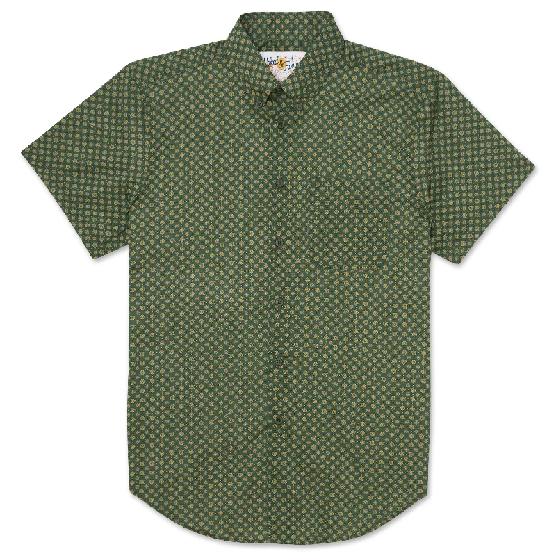 Men's Jeans with a Frayed Hem for a Casual and Effortless StyleShort Sleeve Easy Shirt - Medallions Print - Green Men's Jeans with a Frayed Hem for a Casual and Effortless StyleShort Sleeve Easy Shirt - Medallions Print - Green