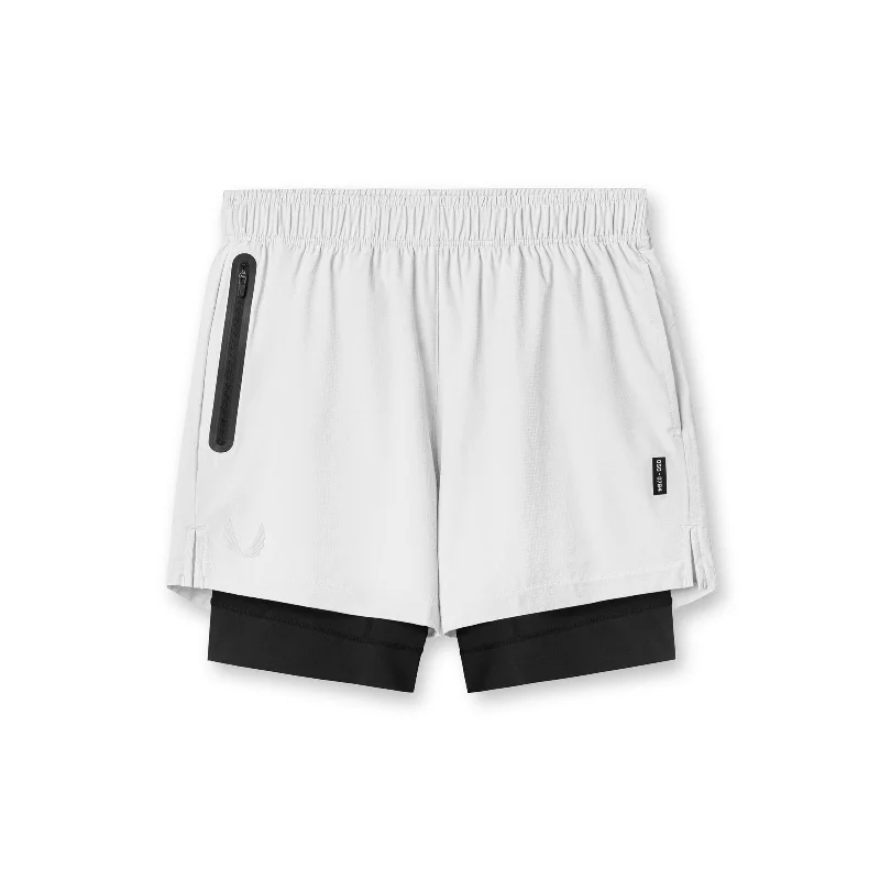 Men's drawstring casual linen shorts for a laid - back summer look 0784. Ultralite™ 6" Liner Short - White/Black Men's drawstring casual linen shorts for a laid - back summer look 0784. Ultralite™ 6" Liner Short - White/Black