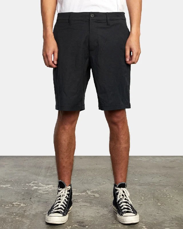 Men's high - waisted swim shorts with UPF protection for beach vacations   Back In Hybrid 19" Shorts - Black