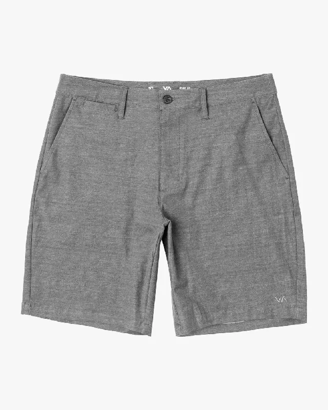 Men's pleated front twill shorts for a classic and sophisticated appearance Back In 19" Hybrid Shorts - Athletic Heather Men's pleated front twill shorts for a classic and sophisticated appearance Back In 19" Hybrid Shorts - Athletic Heather
