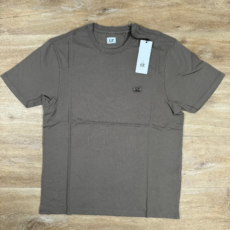 Men's mock - neck t - shirts with a modern and sleek styleC.P. Company Logo Patch T-Shirt in Walnut Men's mock - neck t - shirts with a modern and sleek styleC.P. Company Logo Patch T-Shirt in Walnut