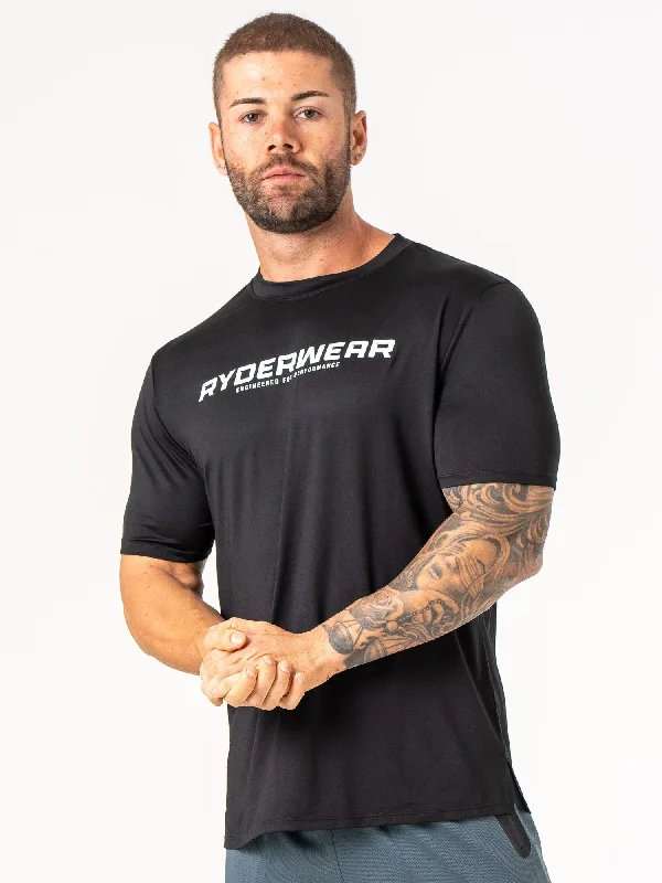Men's distressed denim - look t - shirts with a rugged appealEnergy T-Shirt - Black