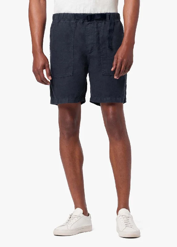 Men's zip - pocket canvas shorts for added functionality during travel LINEN TRAIL SHORT Men's zip - pocket canvas shorts for added functionality during travel LINEN TRAIL SHORT