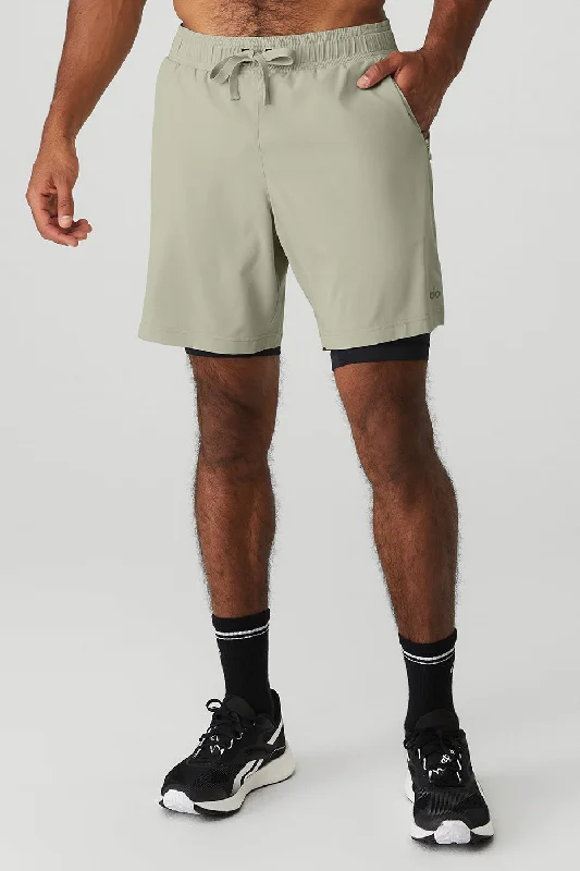 Men's camo print cargo shorts for outdoor adventures 7'' Unity 2 In 1 Short - Limestone/Black Men's camo print cargo shorts for outdoor adventures 7'' Unity 2 In 1 Short - Limestone/Black