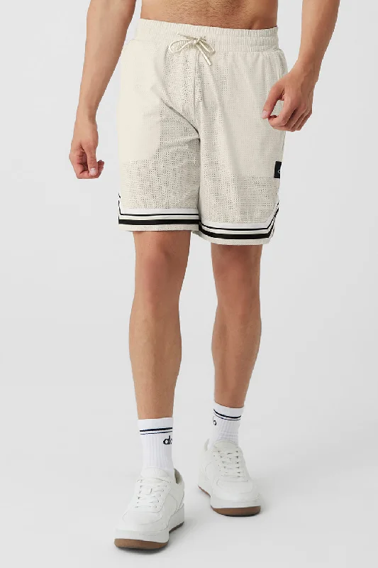 Men's moisture - wicking performance shorts for sweaty outdoor activities 9" Traction Arena Short - Bone Men's moisture - wicking performance shorts for sweaty outdoor activities 9" Traction Arena Short - Bone