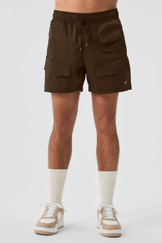 Men's pastel - colored cotton shorts for a spring - friendly outfit 7" Crinkle Nylon Excursion Cargo Short - Espresso Men's pastel - colored cotton shorts for a spring - friendly outfit 7" Crinkle Nylon Excursion Cargo Short - Espresso