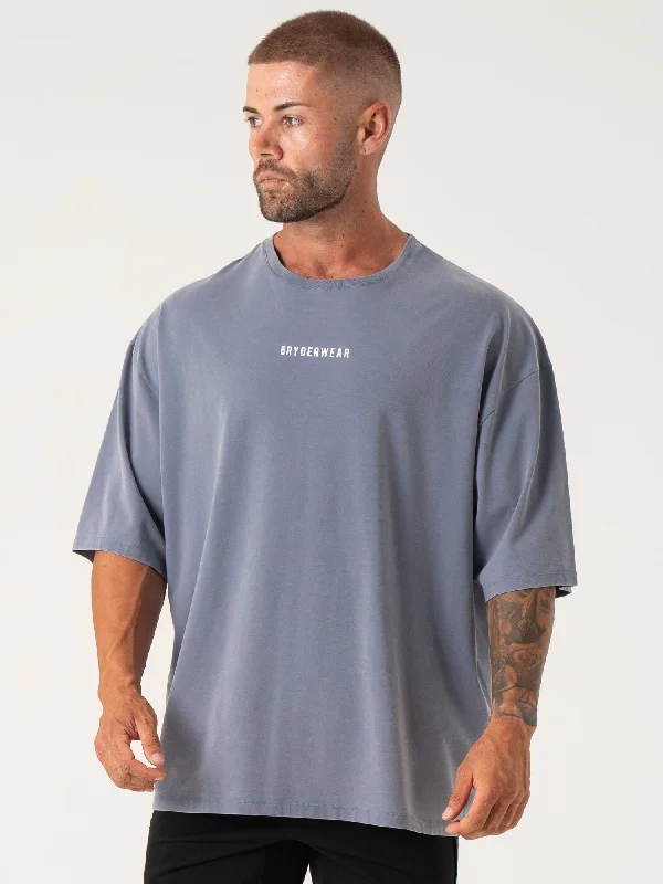 Men's moisture - wicking athletic t - shirts for intense workoutsPursuit Oversized T-Shirt - Denim Blue Stonewash Men's moisture - wicking athletic t - shirts for intense workoutsPursuit Oversized T-Shirt - Denim Blue Stonewash