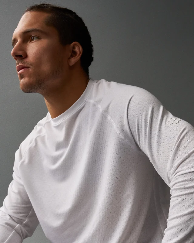 Men's mock - neck t - shirts with a modern and sleek styleRUDIS Tech Thermal - White Men's mock - neck t - shirts with a modern and sleek styleRUDIS Tech Thermal - White