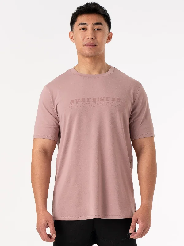 Men's lightweight performance t - shirts for running marathonsSoft Tech Regular T-Shirt - Cinder Men's lightweight performance t - shirts for running marathonsSoft Tech Regular T-Shirt - Cinder