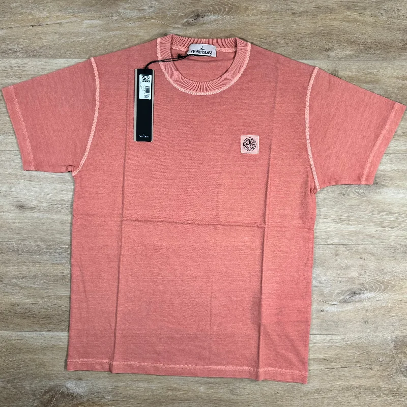 Men's v - neck muscle t - shirts for a body - building aestheticStone Island Patch Logo Cotton T-Shirt in Orange Men's v - neck muscle t - shirts for a body - building aestheticStone Island Patch Logo Cotton T-Shirt in Orange