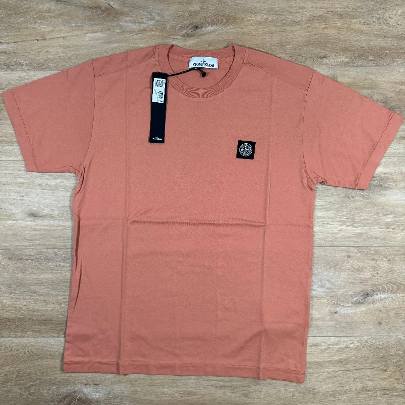 Men's long - sleeve henley t - shirts with button - down placketsStone Island Patch Logo T-Shirt in Orange Men's long - sleeve henley t - shirts with button - down placketsStone Island Patch Logo T-Shirt in Orange