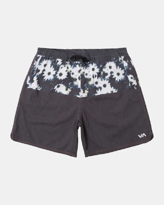 Men's pleated front twill shorts for a classic and sophisticated appearance Yogger Hybrid 17" Athletic Shorts - Daisy Black Men's pleated front twill shorts for a classic and sophisticated appearance Yogger Hybrid 17" Athletic Shorts - Daisy Black